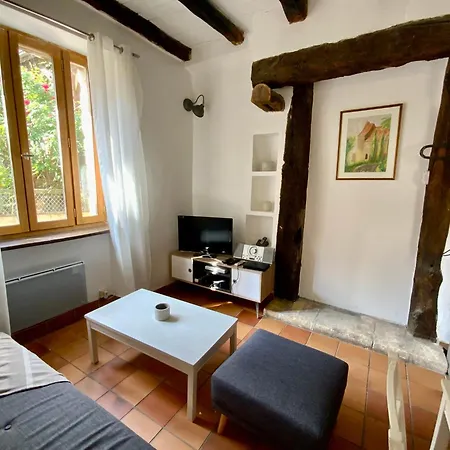 Holiday home Maison Noelle Montignac-Lascaux