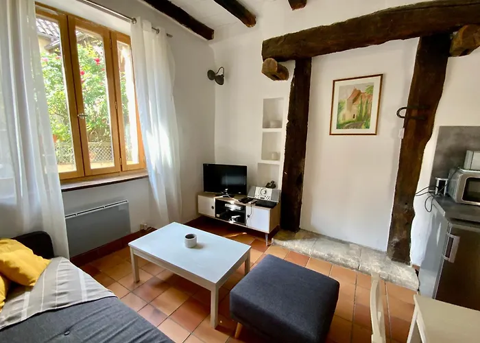 Holiday home Maison Noelle Montignac-Lascaux